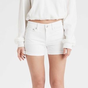 AMERICAN EAGLE WHITE DENIM SHORTS